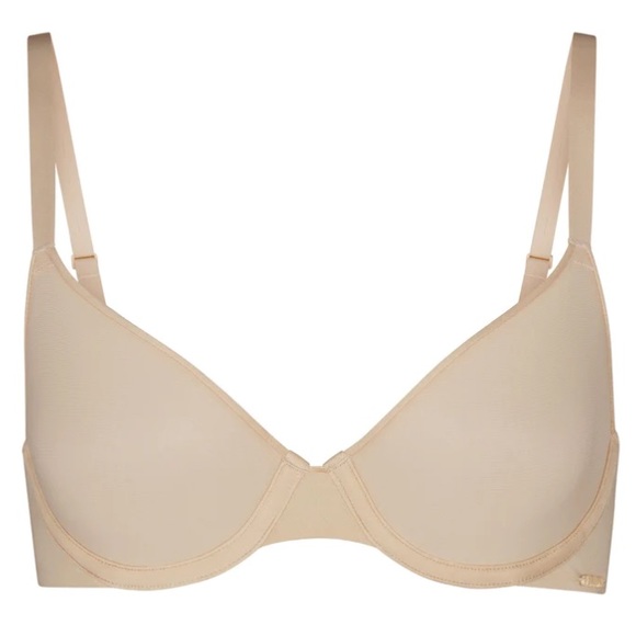 Weightless Demi Bra - Picture 1 of 2